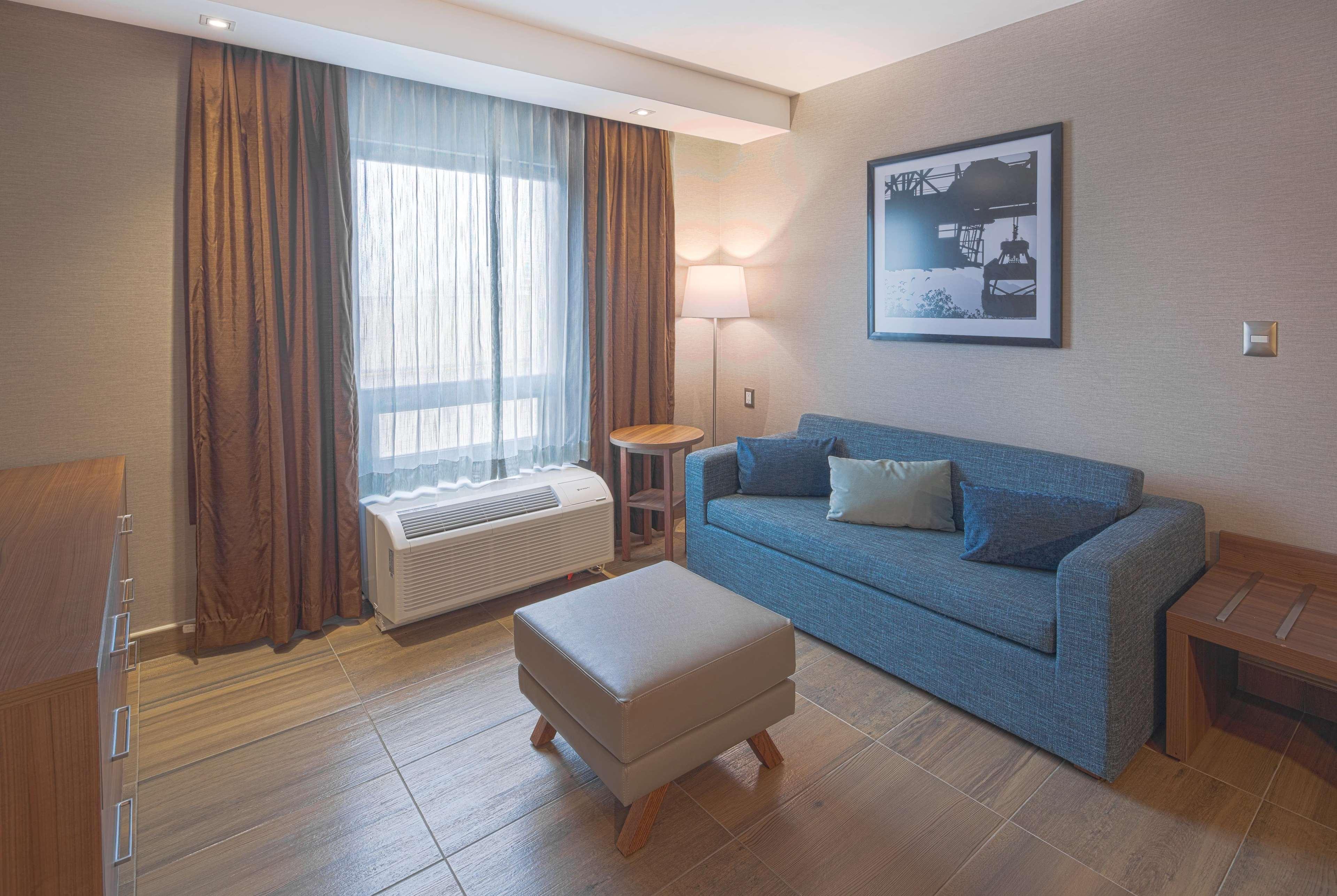 Hampton By Hilton Monterrey Galerias Obispado Esterno foto