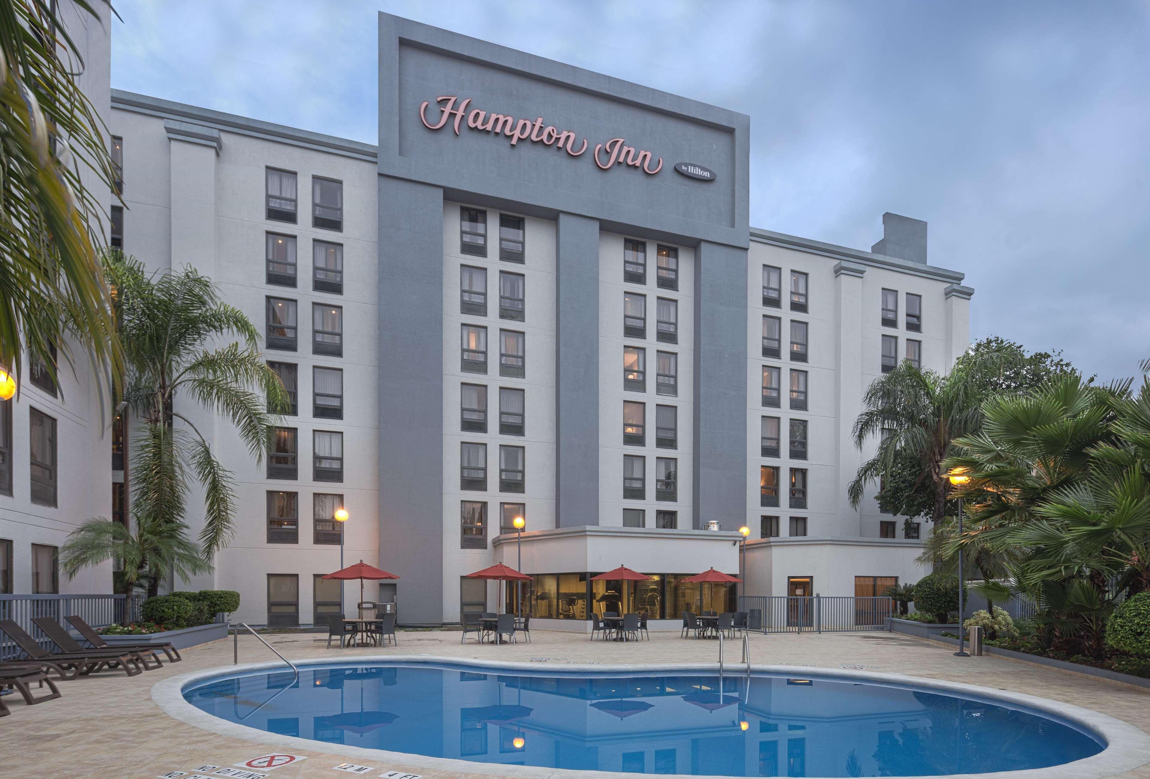 Hampton By Hilton Monterrey Galerias Obispado Esterno foto