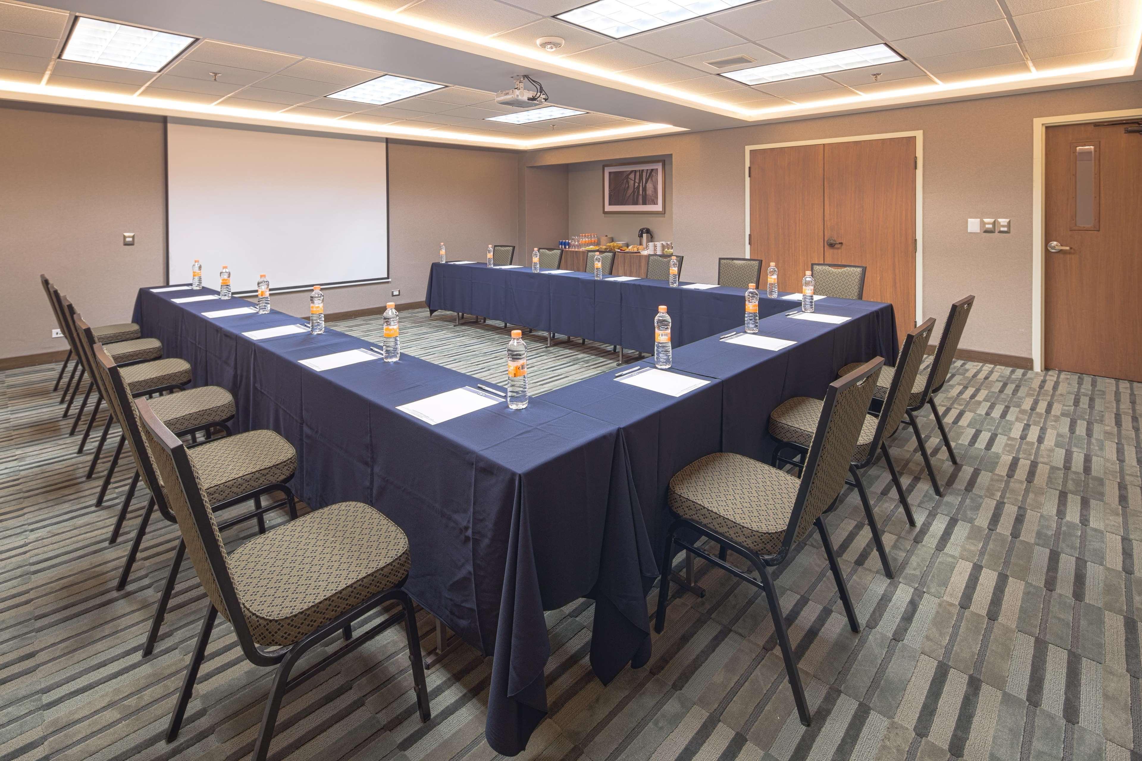Hampton By Hilton Monterrey Galerias Obispado Esterno foto