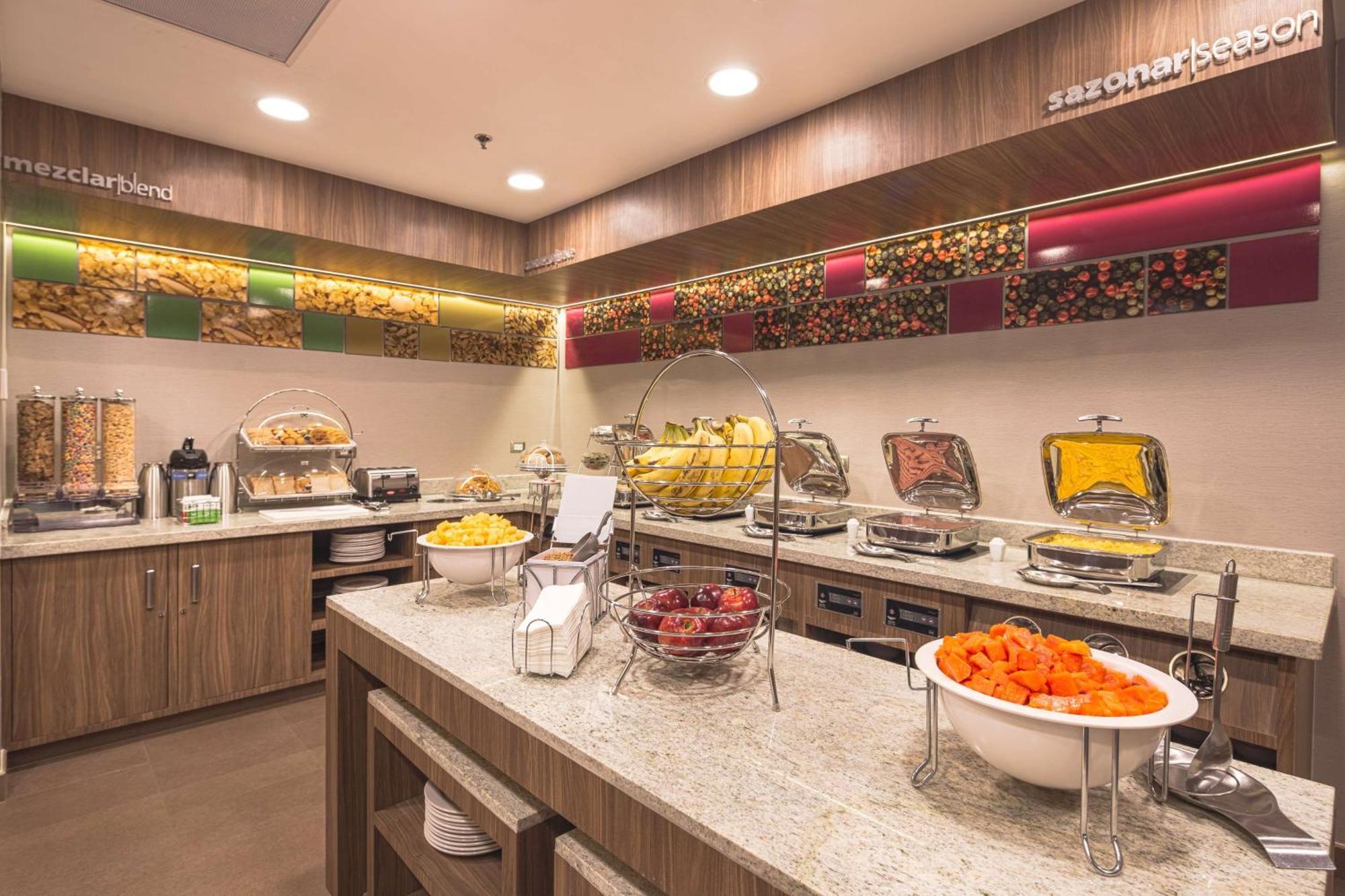Hampton By Hilton Monterrey Galerias Obispado Esterno foto