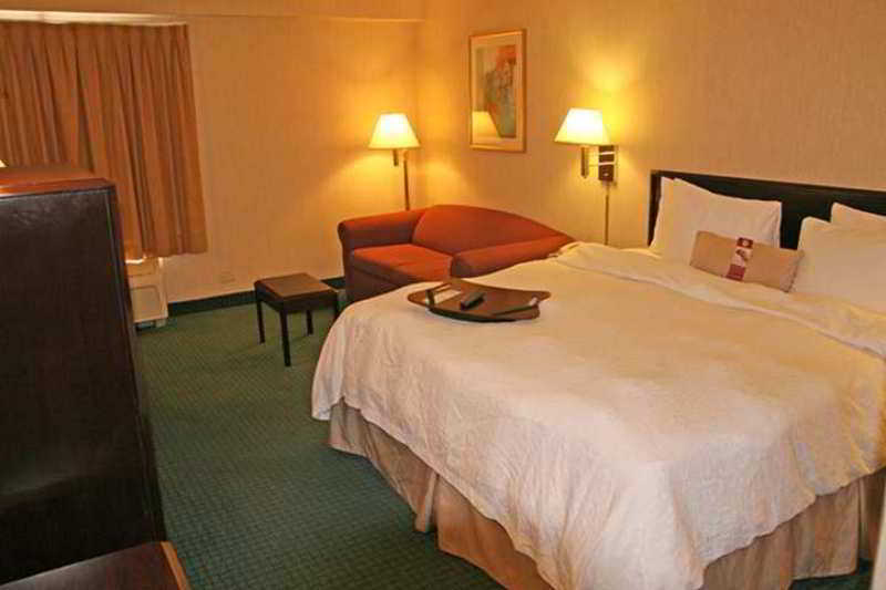 Hampton By Hilton Monterrey Galerias Obispado Camera foto
